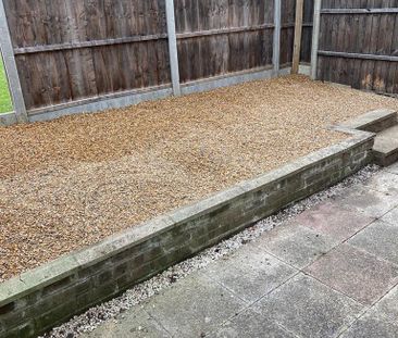 3 bedroom terraced house to rent - Photo 2