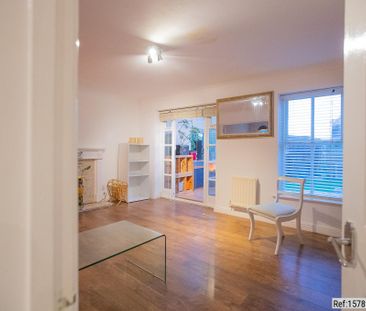 4 bed Detached in Corfield Road , Enfield, N21 1SF - Photo 1