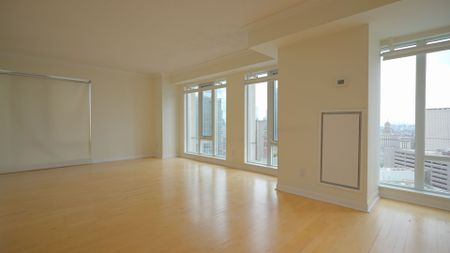 For Lease - 210 Victoria Street Unit# 3008, Toronto, Ontario - Photo 4