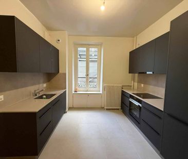 Superb 3-room renovated apartment on rue de Lyon - Foto 3