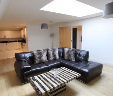 2 bedroom flat to rent - Photo 2