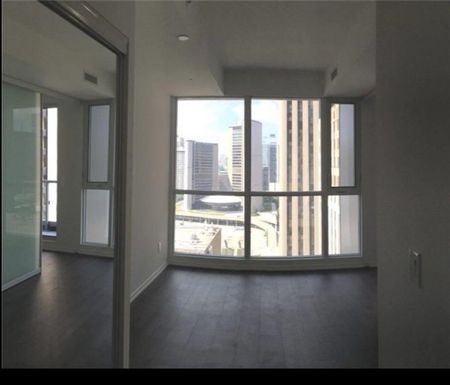 For Lease - 70 Temperance Street Unit# 3601, Toronto, Ontario - Photo 3
