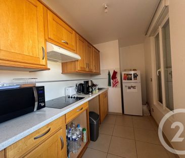 Location Appartement 1 pièce 45m² COULOMMIERS 77120 - Photo 3