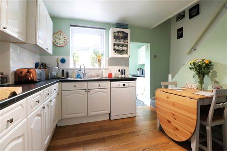 Craylands Lane, Swanscombe, Kent, DA10 0LP - Photo 2