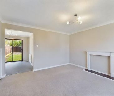 3 bedroom semi-detached house to rent - Photo 6