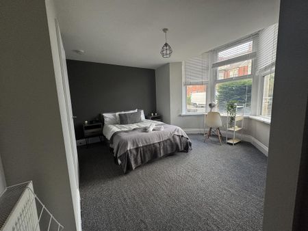 6 bedroom house of multiple occupation to rent - Photo 3