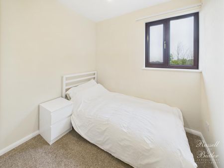 3 bedroom terraced house to rent - Photo 4