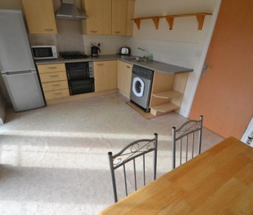 4 bedroom townhouse to rent - Photo 6