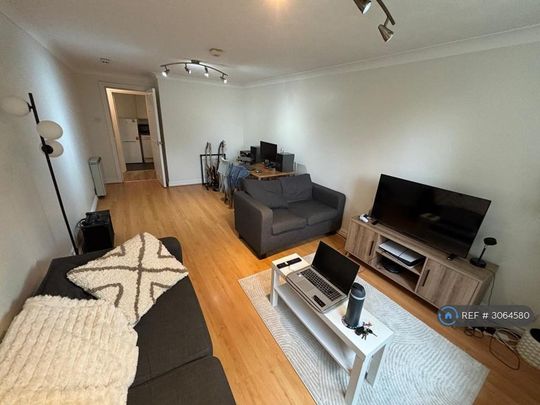 2 bedroom flat to rent - Photo 1