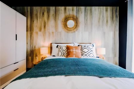 2 Bedroom, 1 Bathroom - Photo 2