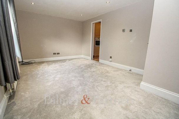 2 bedroom maisonette to rent - Photo 1