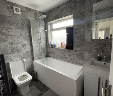 3 bedroom semi-detached house to rent - Photo 6