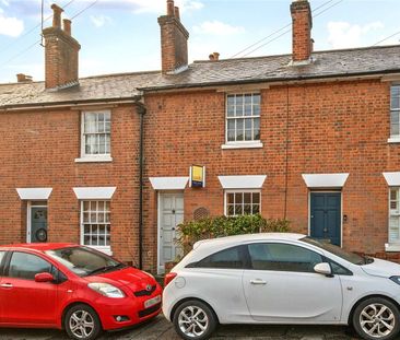 Delightful two bedroom cottage moments from Winchester train station. - Photo 4