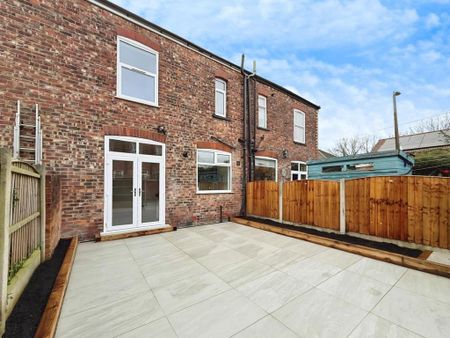 3 bedroom terraced house to rent - Photo 4