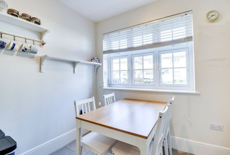 4 bedroom terraced house to rent - Photo 2
