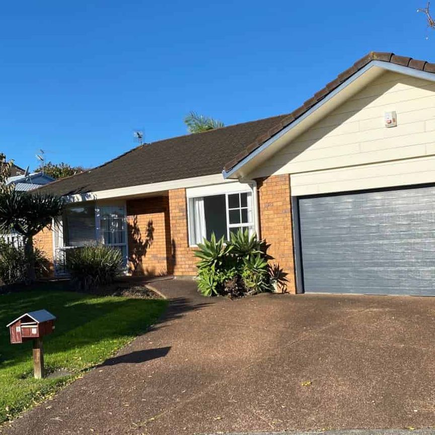 Spacious One level Family Living - Photo 1