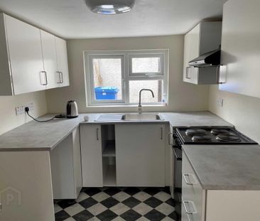 89 Circular Road, Larne, BT40 3AQ - Photo 5