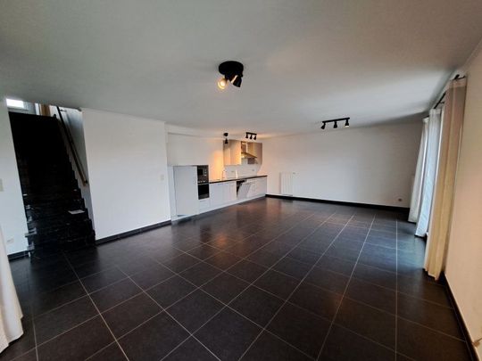 Moderne, goed gelegen duplex met 2 slaapkamers - Photo 1