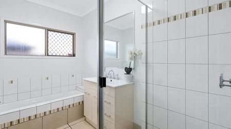 4 Bedroom Family Home - Photo 5