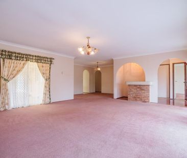 3 Gareth Cl, Mount Colah NSW 2079 - House For Rent | Domain - Photo 2