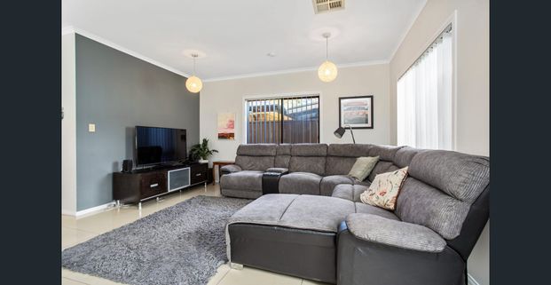 Modern Low-Maintenance Living in Quiet Aberfoyle Park Court - Photo 1