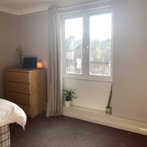 Room in a Shared Flat, Streatham, SW16 - Photo 2