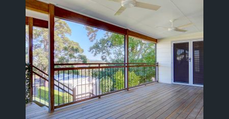 Spacious 4 Bedroom In Sought After Location - Photo 2