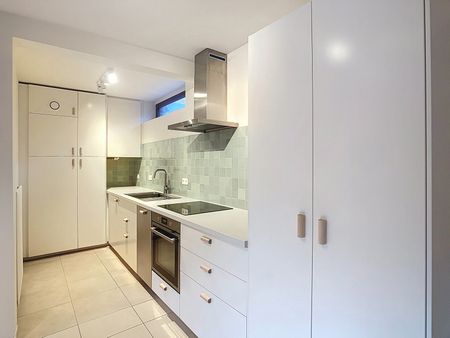 Volledig gerenoveerd 1 slaapkamer appartement op top locatie! - Photo 3