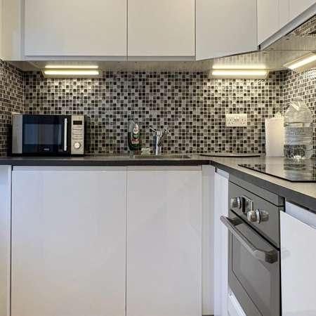 Gloucester Terrace, Lancaster Gate, W2 - Photo 1