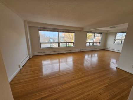 For Lease - 401 Winnett Avenue Unit# 5, Toronto, Ontario - Photo 3