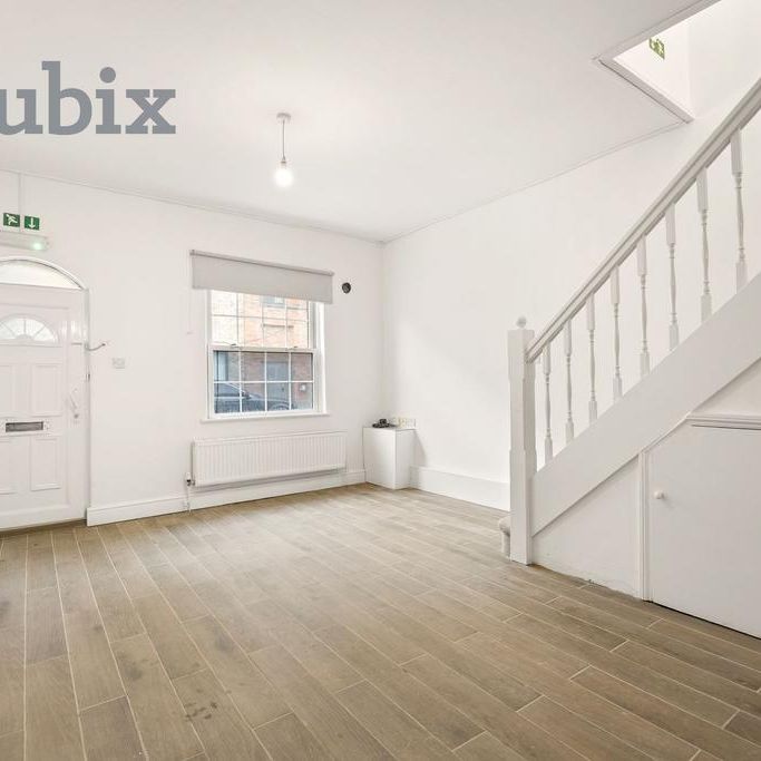 3 bedroom terraced house to rent - Photo 1