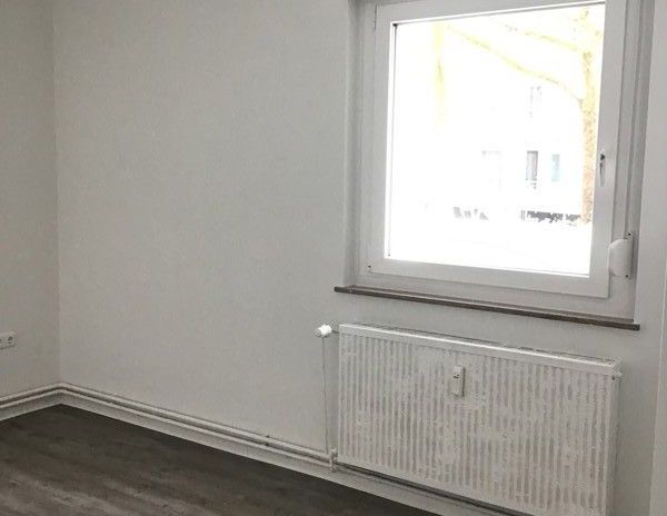 Geräumige 3-Zimmer-Wohnung mit Terrasse in zentraler Lage! - Foto 1