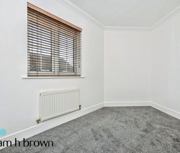 Chafford Hundred - Photo 4