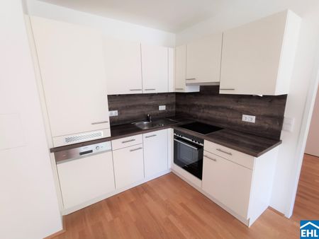 Schöne 2 Zimmer Wohnung mit Loggia in zentraler Lage - Photo 5