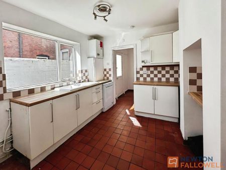 2 bedroom terraced house to rent - Photo 5