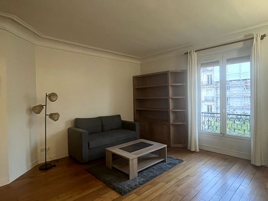 Location appartement 3 pièces, 72.00m², Paris 11 - Photo 1