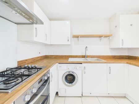 3 bedroom end of terrace house to rent - Photo 5