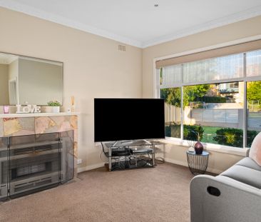 Beautiful Two Bedroom Home - Photo 1