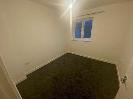 Aspects Court, Slough, SL1 - Photo 2