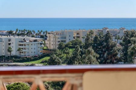 Luxury Semidetached House for rent in Málaga, Spain - Photo 2