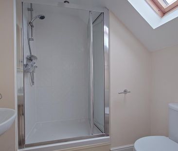 3 bedroom terraced house to rent - Photo 3