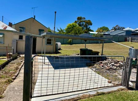 country-style home set on a spacious large block - Photo 4