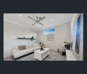 Charming 3-Bedroom Home in a Convenient Location! - Photo 1