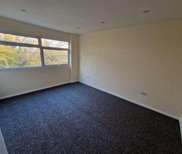 Durling Court, Rainham, Gillingham, ME8 - Photo 2