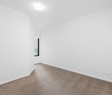 Prime Mitcham Location - Photo 2