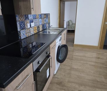 2 bedroom flat to rent - Photo 4