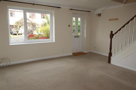 2 bedroom terraced house to rent - Photo 3