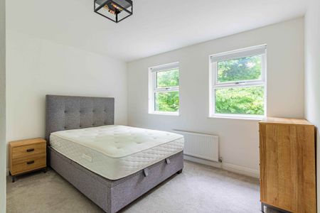 2 bed Flat for rent - Photo 3