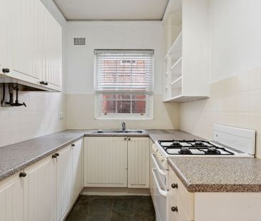 Ground level two bedroom with parking - Photo 4