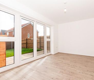 3 bedroom terraced house to rent - Photo 2